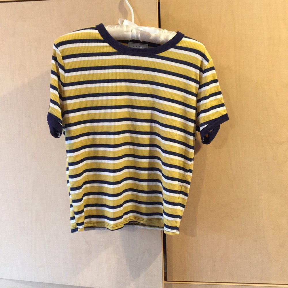 Short sleeved shirt